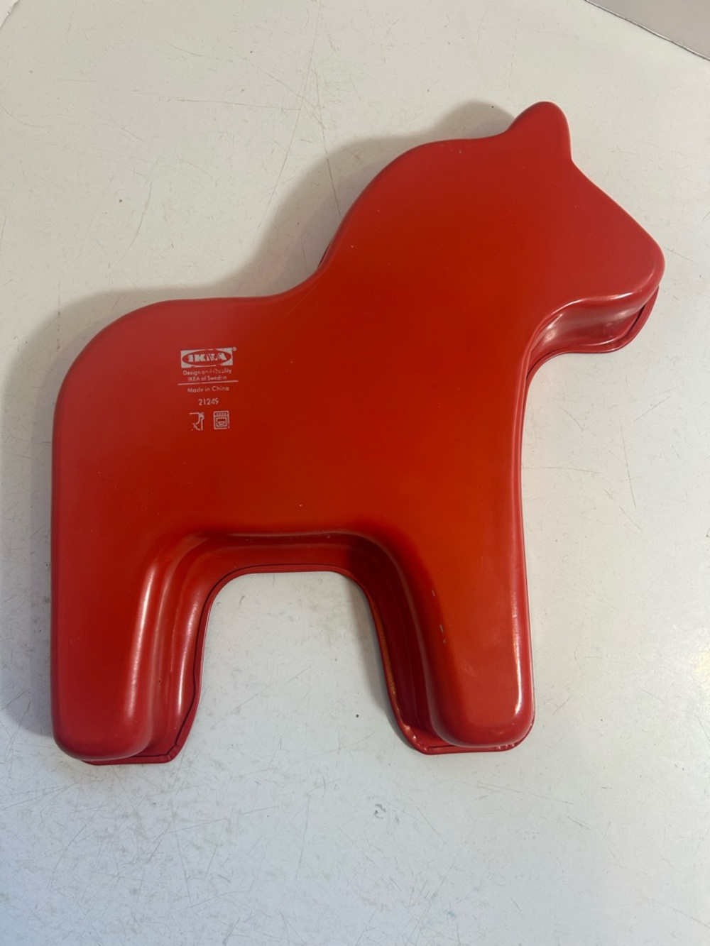 IKEA Dala red horse non stick cake pans baking moulds large and small size - Picture 2 of 16